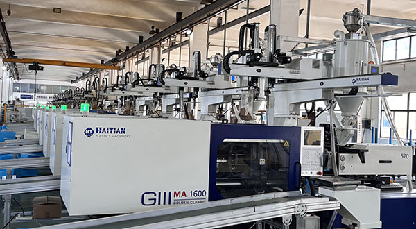 manufacturing plastic parts
